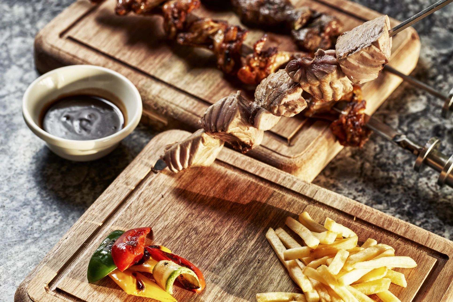 Fanar-Hotel-&-Residences-Hawana-Salalah-Oman-Breakers-Dining-3