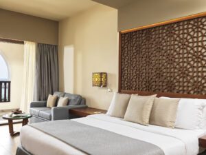 Fanar-Hotel-&-Residences-Hawana-Salalah-Oman-Delux-Room-Lagoon-King-2