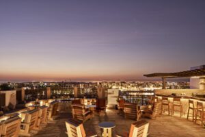 Fanar-Hotel-&-Residences-Hawana-Salalah-Oman-Horizon-Bar_3