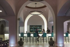 2. header Salalah_Rotana_Resort_arabesque lounge
