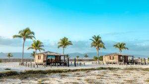 Hawana_Salalah_Oman_Souly_Lodge- bungalows on the beach