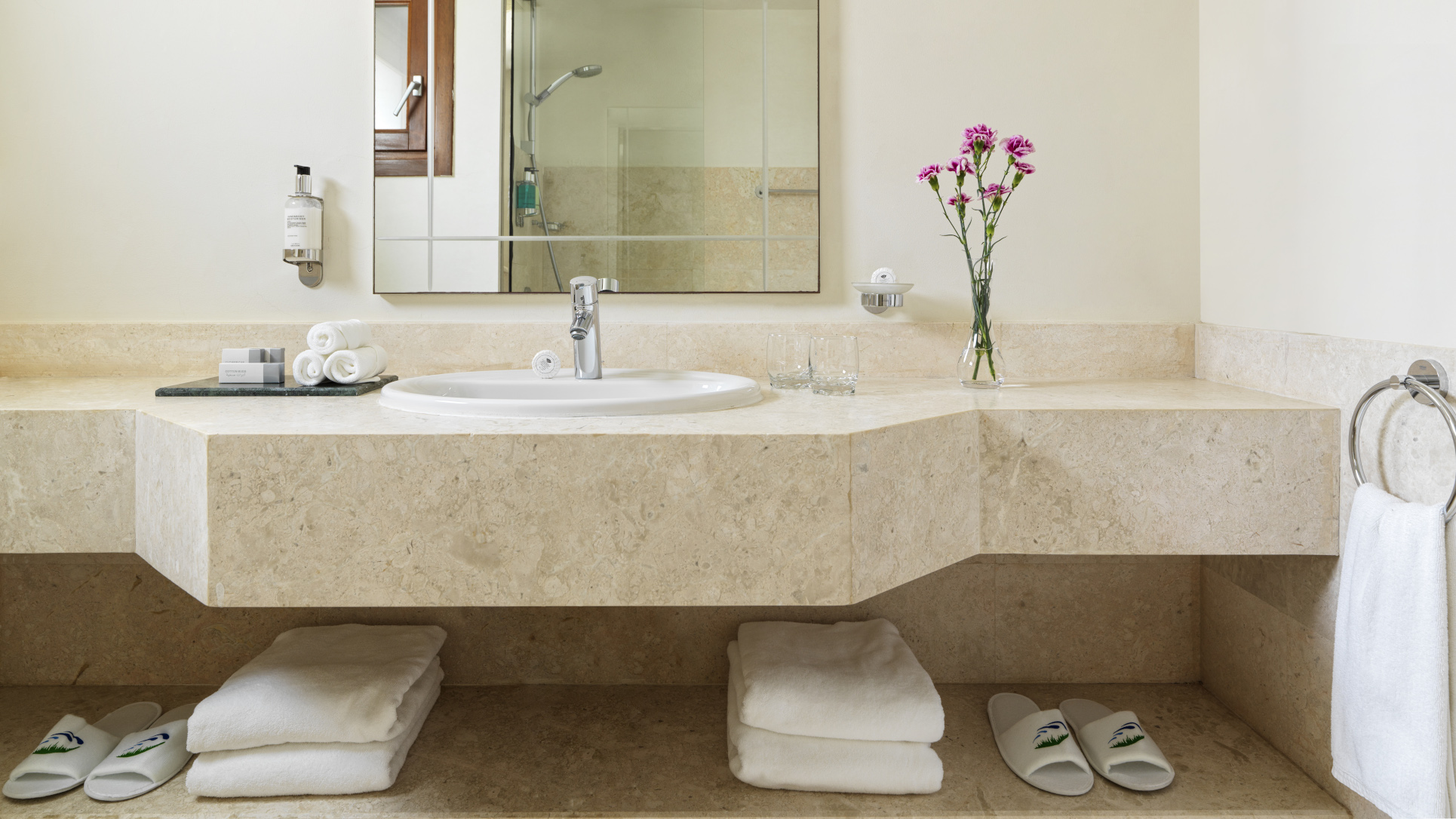 Juweira Boutique Hotel Hawana Salalah Oman Juweira Superior Room Bathroom