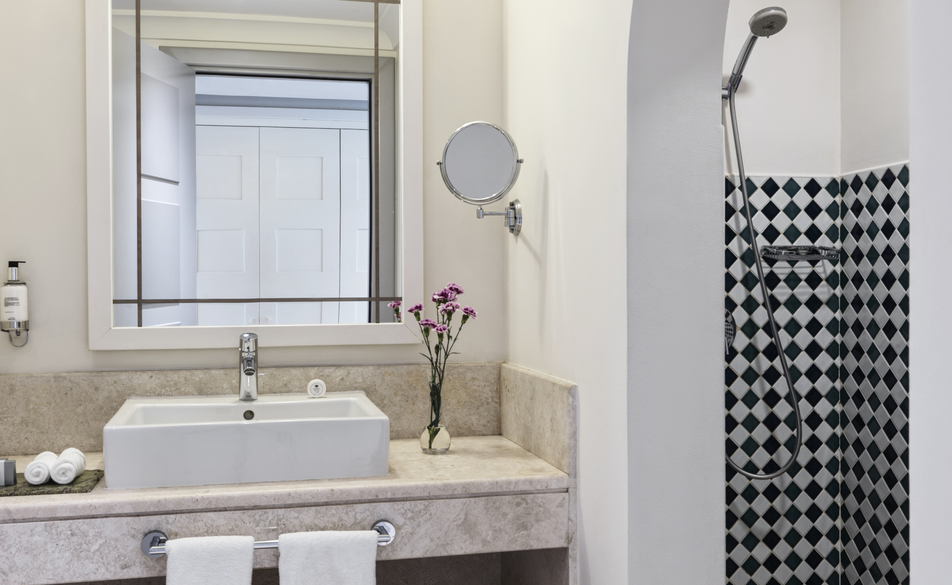 Juweira Boutique Hotel Hawana Salalah Oman Juweira Room Red Bathroom