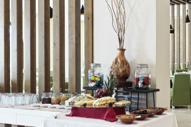 Juweira-Boutique-Hotel-Hawana-Salalah-Oman-Main-Restaurant-7