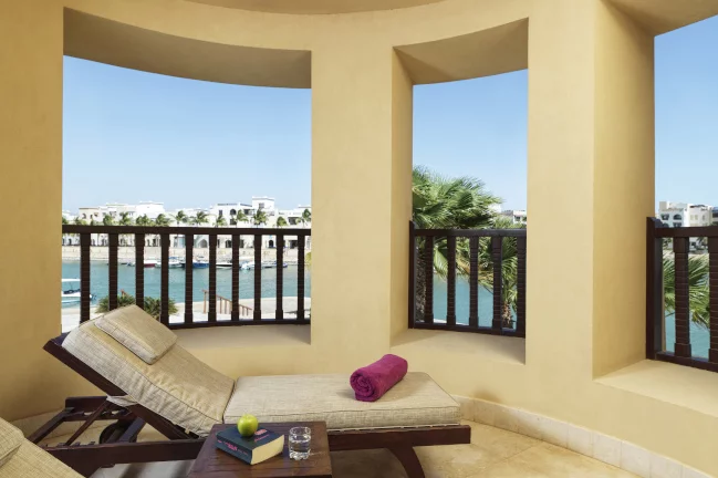 Juweira-Boutique-Hotel-Hawana-Salalah-Oman-Juweira-Marina-Suite-Blue-Terrace